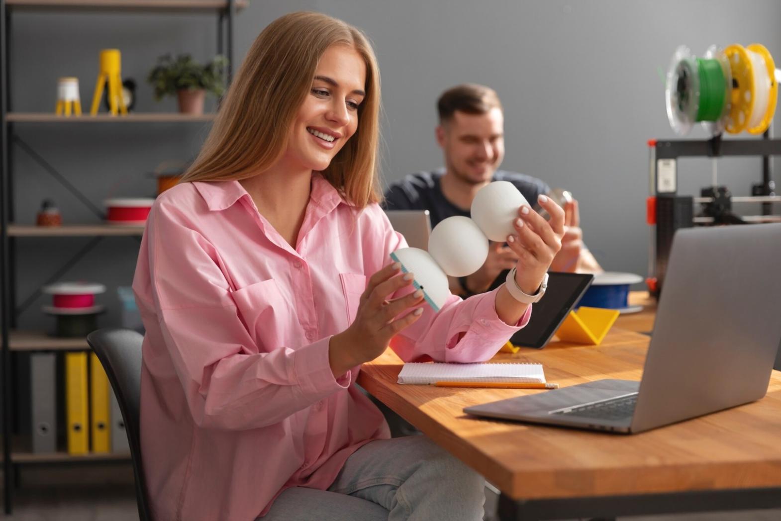 FlowSpotIgnite office workspace with multiple trading screens and analysis tools
